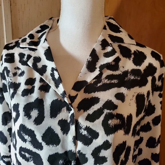 White Leopard Print Blouse - Picture 5 of 5